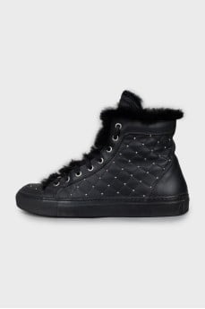 Insulated sneakers decorated with rhinestones