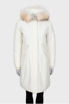 Fitted parka with fur trim