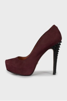 Suede shoes with studded heels