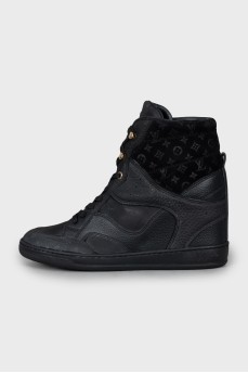 Leather boots with signature monogram