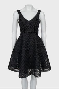 Fitted dress with velvet seams