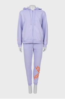 Sports suit with brand logo