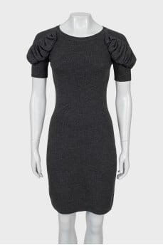 Bodycon dress with voluminous sleeves