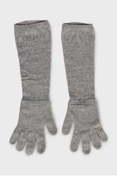 Long gloves of gray color