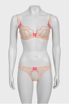 Lorna set with tag