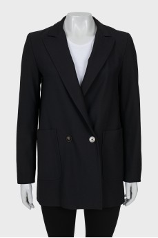 Straight cut jacket with patch pockets