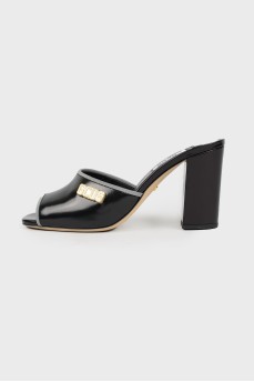 Black mugles in heels