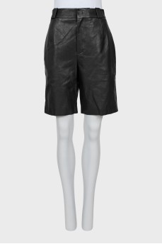 Leather shorts with tag