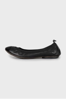 Leather ballet flats with patent toe