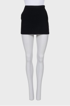 Black shorts skirt with pockets
