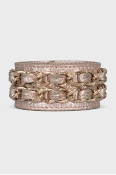 Gold bracelet decorated with chains