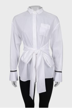Blouse with a cutout on the back