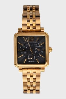 Quartz watch in gold color