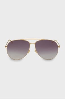 Aviator sunglasses with thin frames