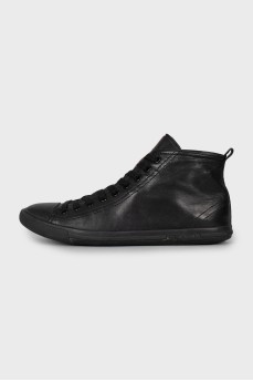 Black leather sneakers