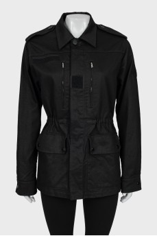 Fitted jacket with buttons
