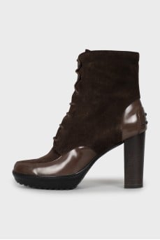 Suede ankle boots with leather inserts