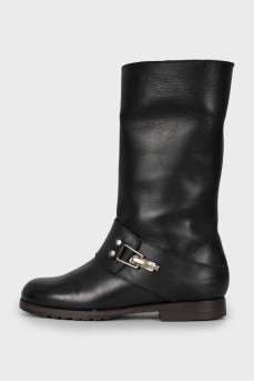 Cropped leather boots