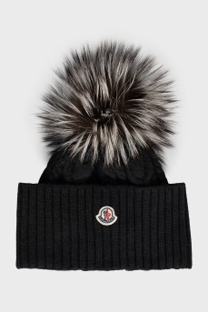 Wool hat with fur pompom