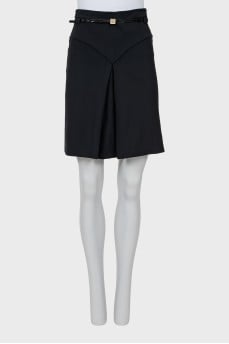 Fitted skirt with belt