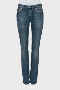 Low rise distressed jeans