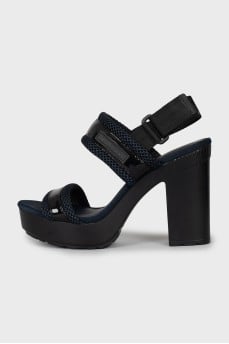 High heels with velcro