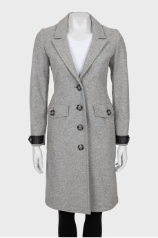 Single-breasted coat