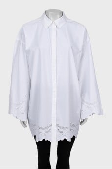 Blouse decorated with embroidery
