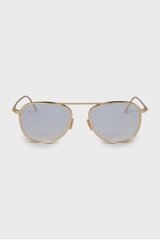 Thin gold frame with tag