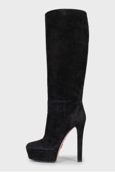 Black suede boots