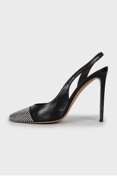 Leather shoes with rhinestones