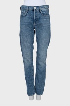 Tapered fit jeans with tag