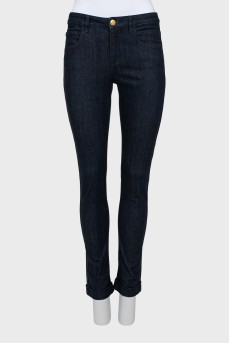 Skinny jeans decorated with rhinestones