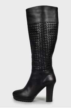 Leather boots decorated with weaving