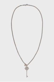 White gold pendant with diamonds