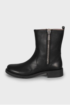 Leather boots with double zip
