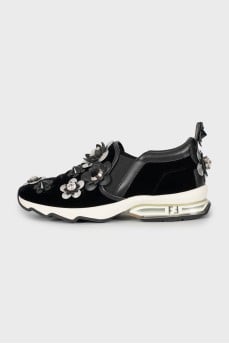 Velour sneakers with floral decor