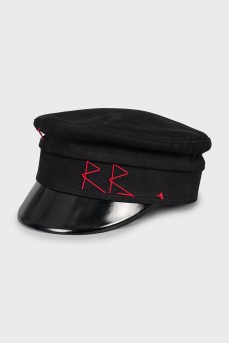 Black cap with branded embroidery