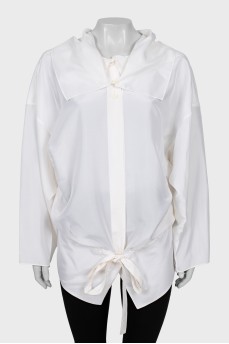 Silk blouse with a loose fit and a belt