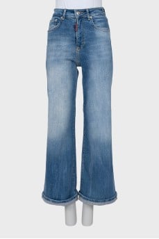 Blue jeans with cuffs