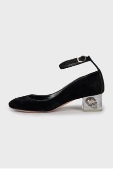 Velvet shoes with transparent heels