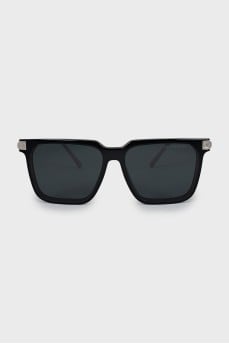Sunglasses with engraving