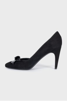 Suede pointed toe shoes