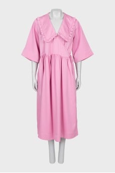 Pink dress with collar