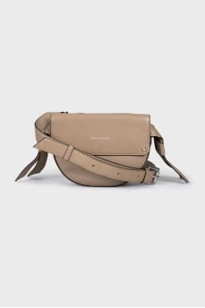 Leather bag with patch pocket