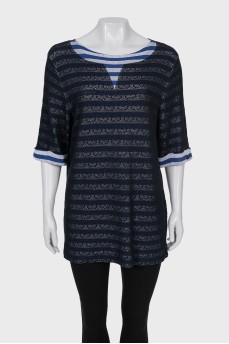 Straight cut blouse with short sleeves