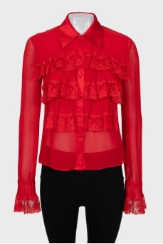 Silk blouse decorated with lace
