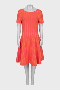 Fitted dress in yellow stripes