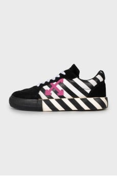 Black and white Vulcanized sneakers