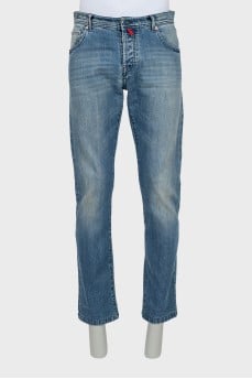 Men's distressed jeans